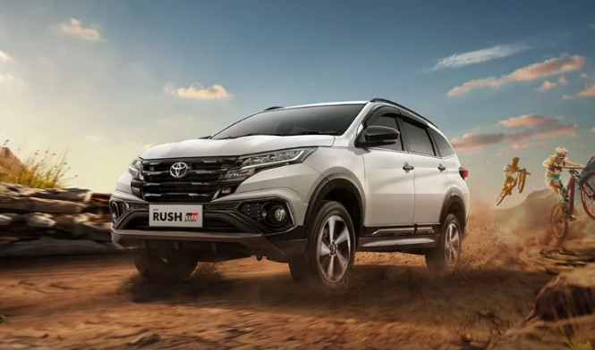 produk TOYOTA RUSH  1,5 SAT GR SPORT