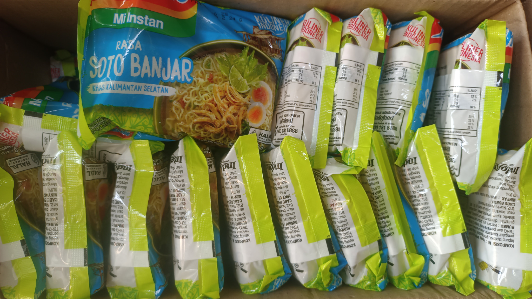 produk Mie instan goreng rasa rendang