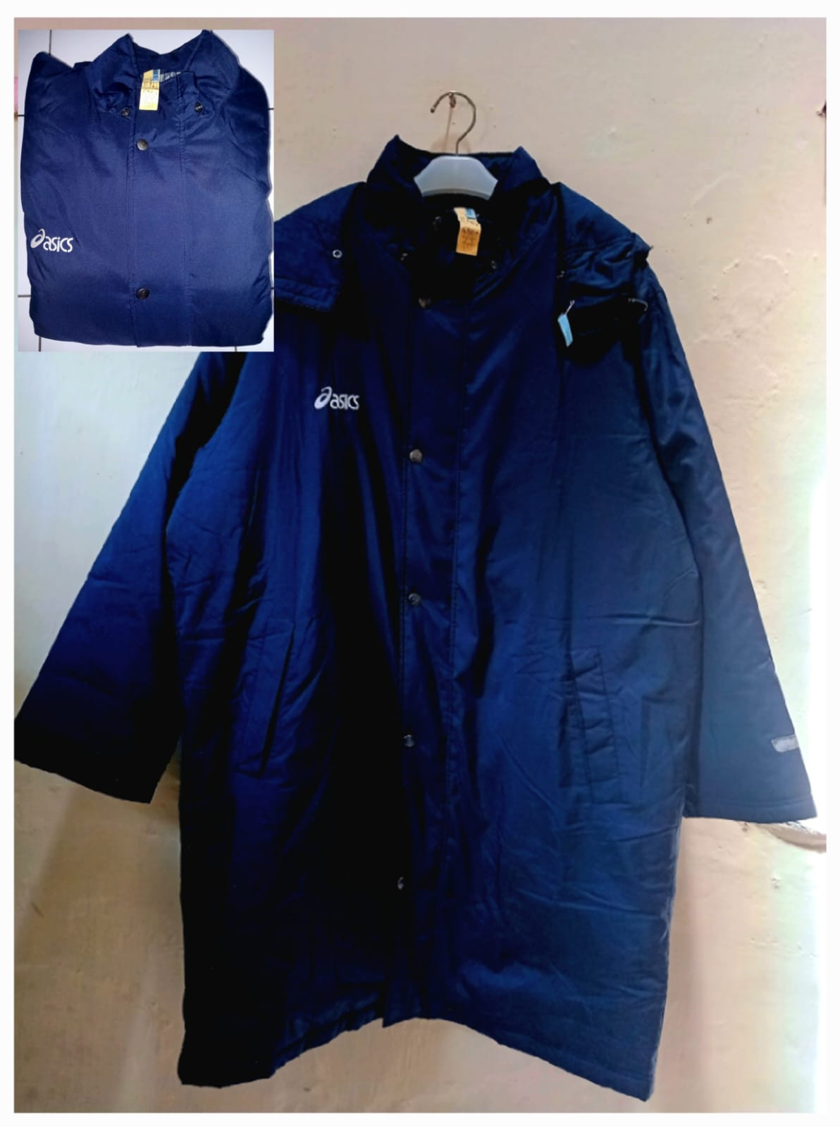 produk Jaket Asics